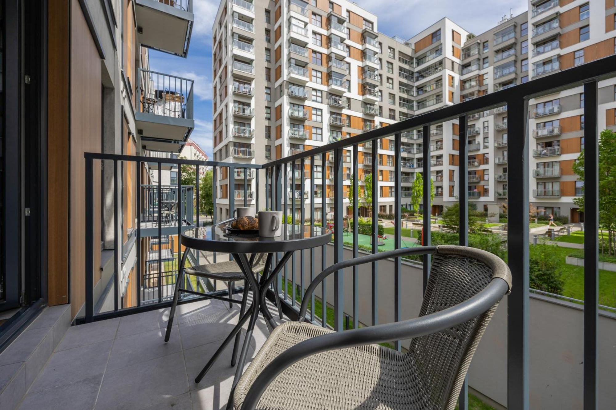 Apartment Piekne Studia Dla 3 Osob & Parking By Renters Warsaw