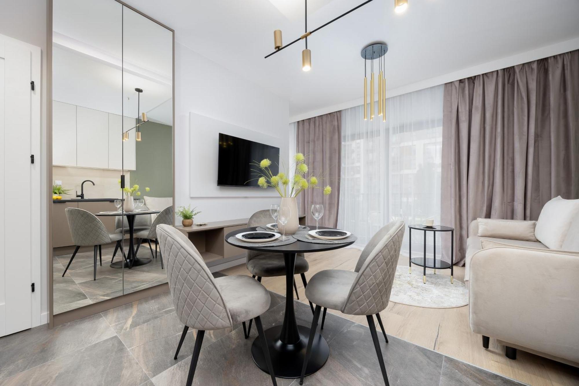Piekne Studia Dla 3 Osob & Parking By Renters Warsaw